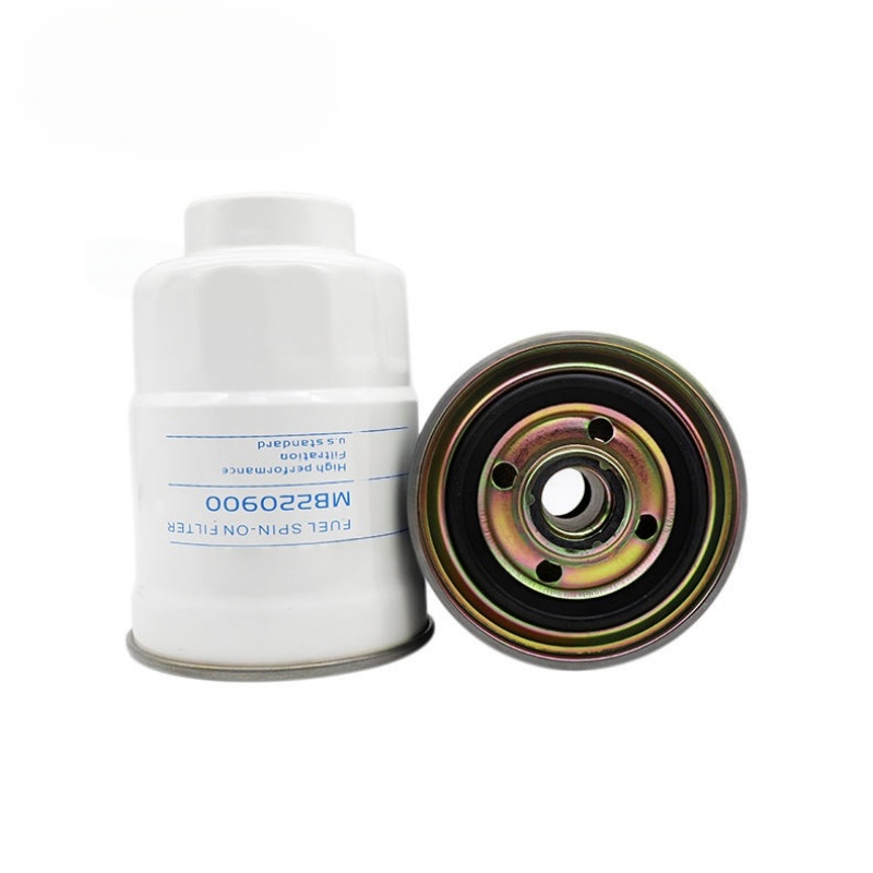Aftermarket Replacement for  a variety of vehicles and construction machinery Fuel Filter Sakura FC1001 5
